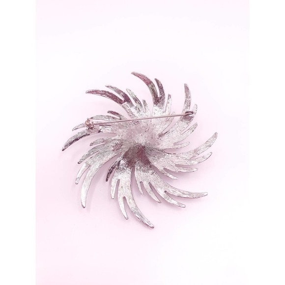 60s Sarah Coventry Swirl Brooch "Book Piece" Hurricane Simulated Pearl Rhodium - Picture 5 of 10